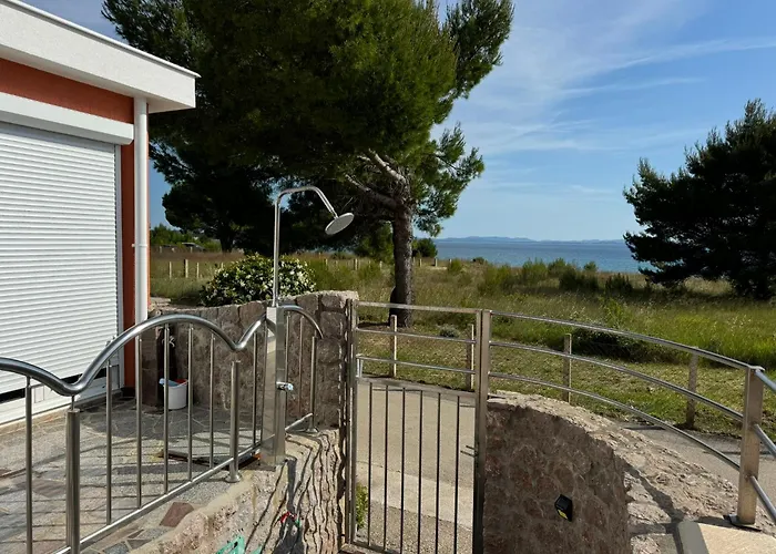 Al Mar Apartment