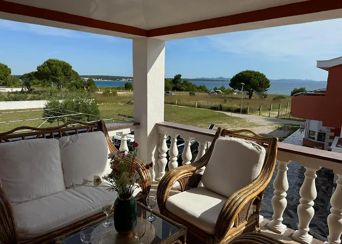 Al Mar Apartment *