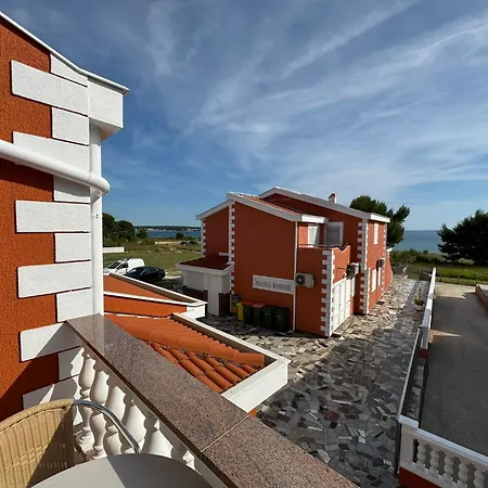 Al Mar On Bilotinjak Apartment