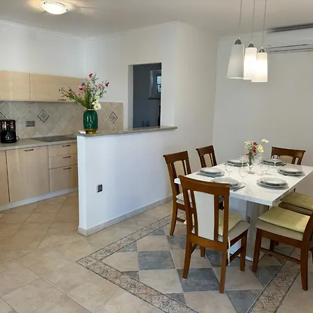 Al Mar On Bilotinjak Appartement Nin