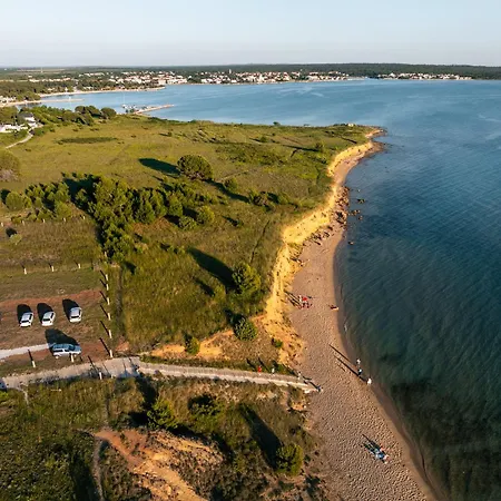 Al Mar On Bilotinjak Nin