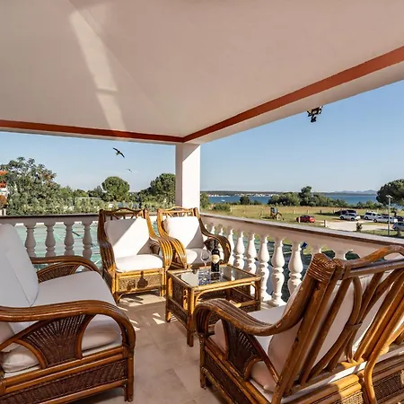 Al Mar On Bilotinjak Apartamento Nin