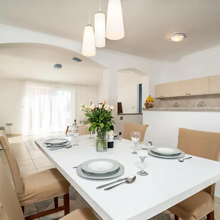 Al Mar On Bilotinjak Apartamento *
