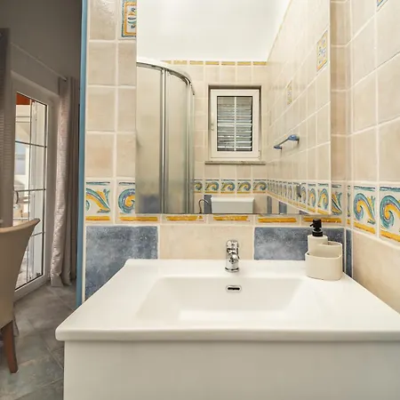 Apartamento Al Mar On Bilotinjak Nin