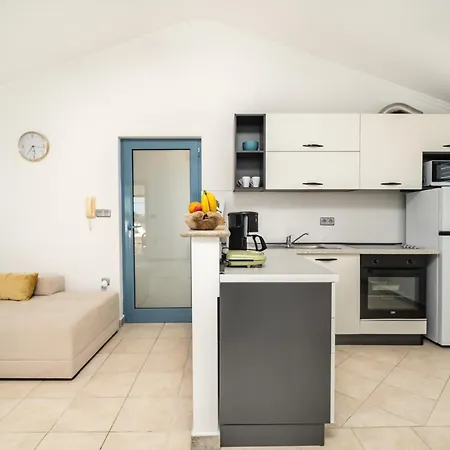 Al Mar On Bilotinjak Apartamento Nin