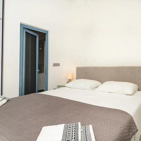 Al Mar On Bilotinjak Apartamento Nin